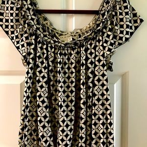 Max Studio black and white top. Medium